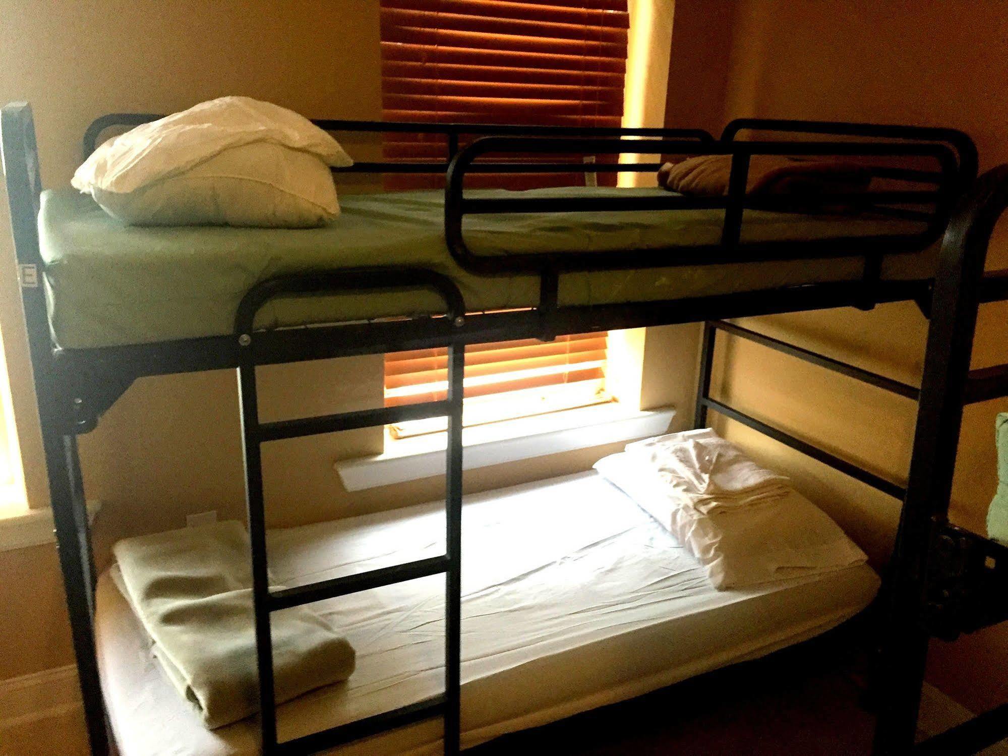 Dc International Hostel 2 Washington Extérieur photo